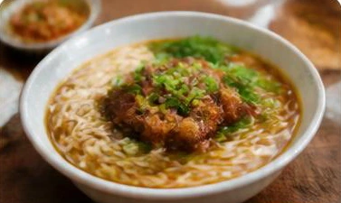 A warm bowl of noodles